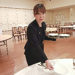 サービススタッフ